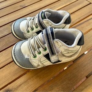 Stride Rite Toddler SRT Smartie White and Gray Sneakers